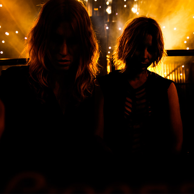 BLOND:ISH press photo 3