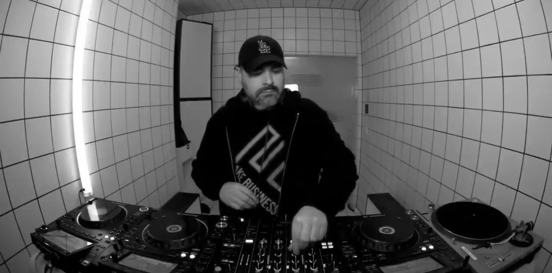 Truncate | HÖR - Jan 24 / 2023